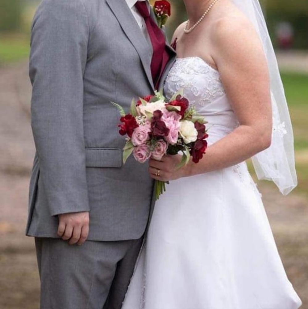 Custom Floral Accessories Mystery Bundle - Picture 2 of 16